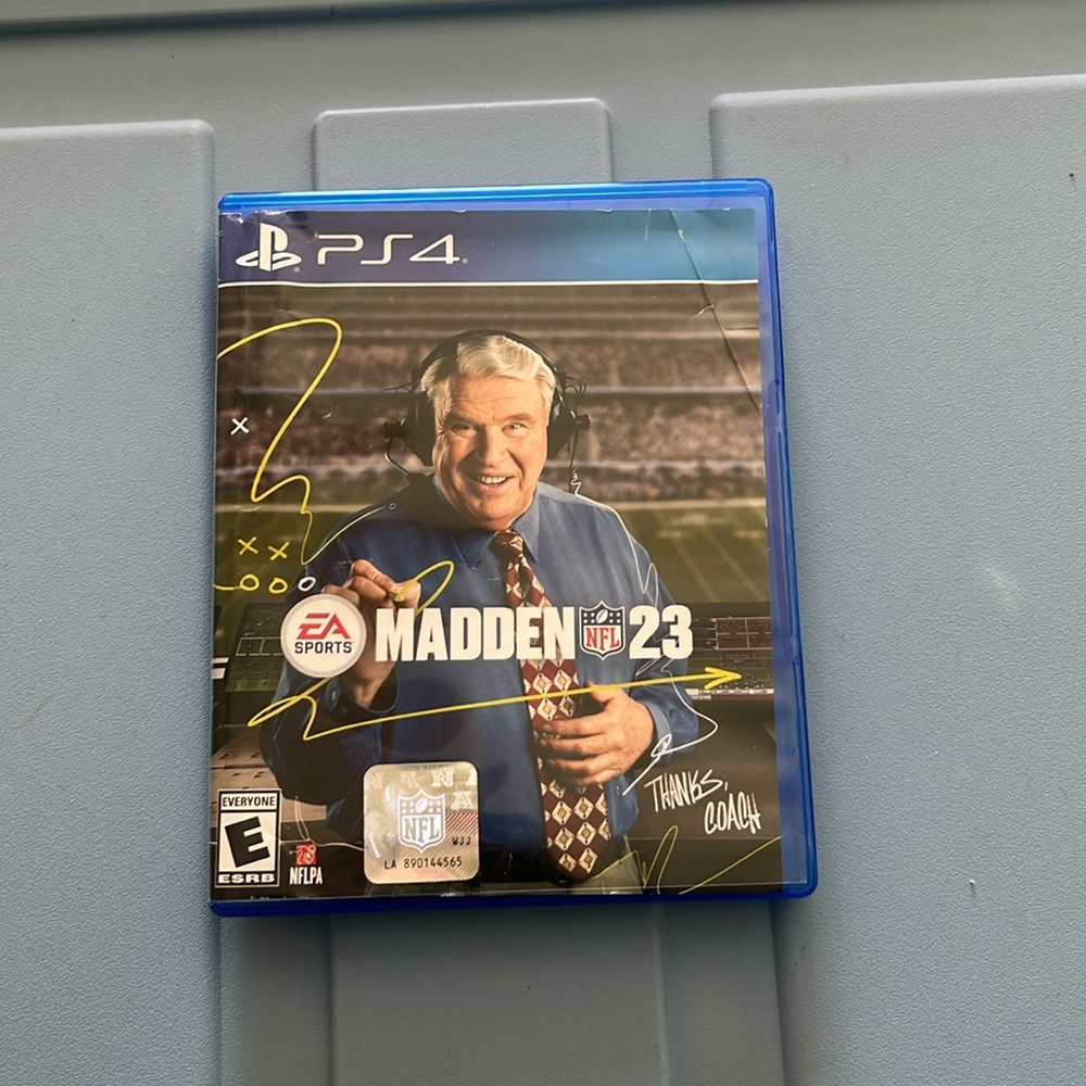 PS4 - Madden 23 EUC
Adult owned